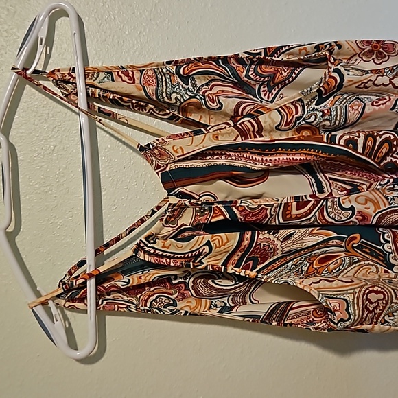 Super Cute NWOT Shein Curve Flowy Romper - Picture 3 of 6